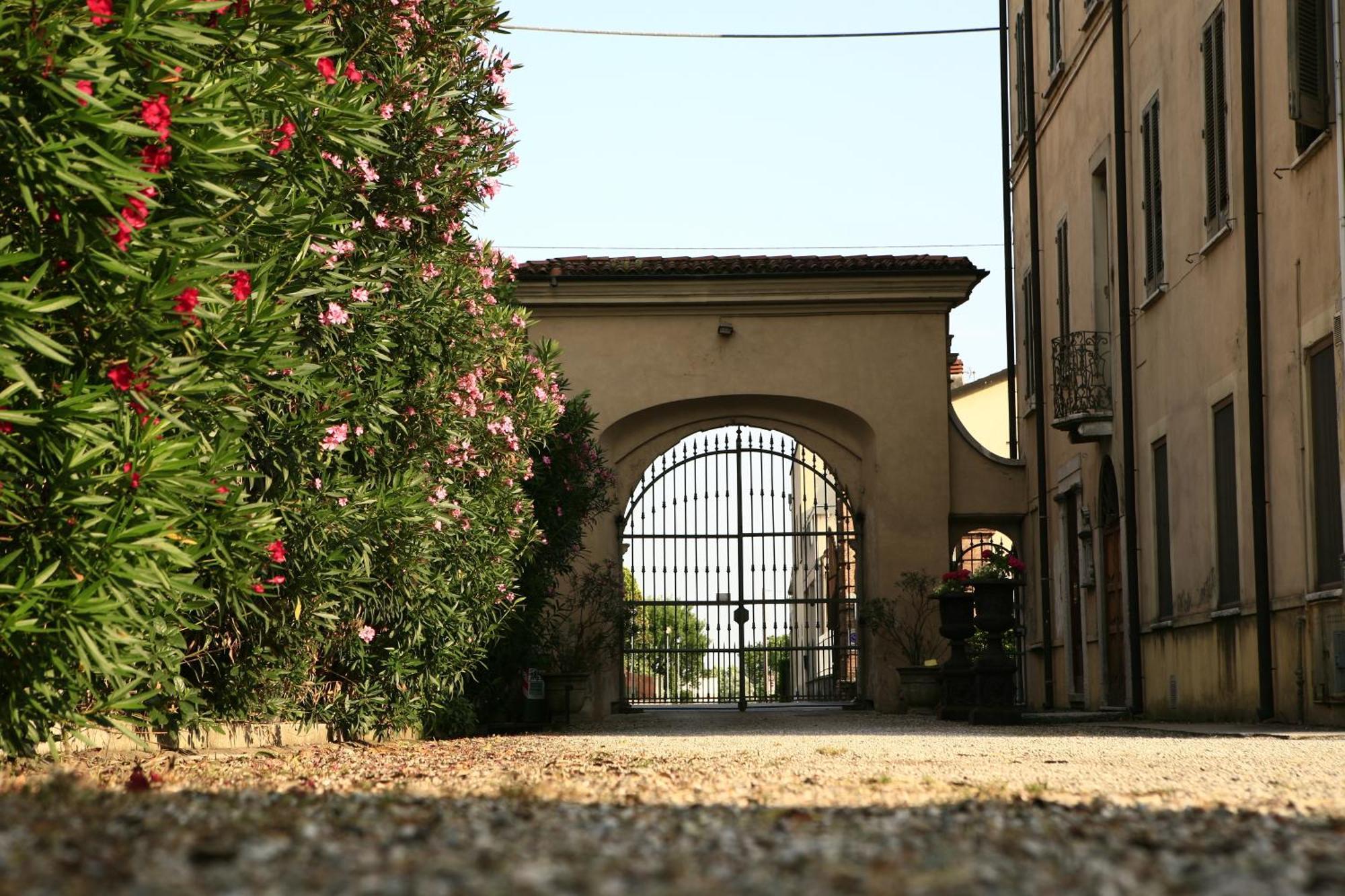 Antica Dimora Conti Custoza Bed & Breakfast Roverbella Dış mekan fotoğraf