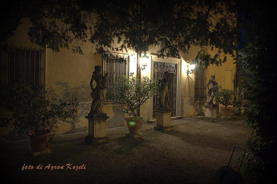 Antica Dimora Conti Custoza Bed & Breakfast Roverbella Dış mekan fotoğraf